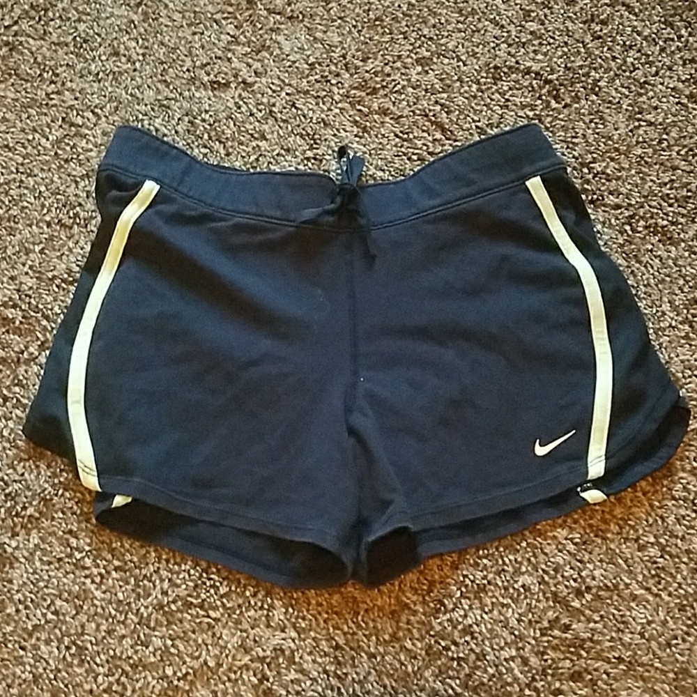 Nike fitted shorts
